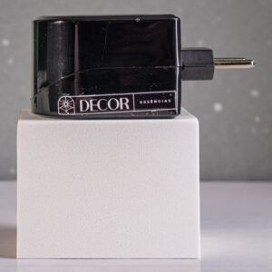 Aromatizador Elétrico Plástico Bivolt Preto